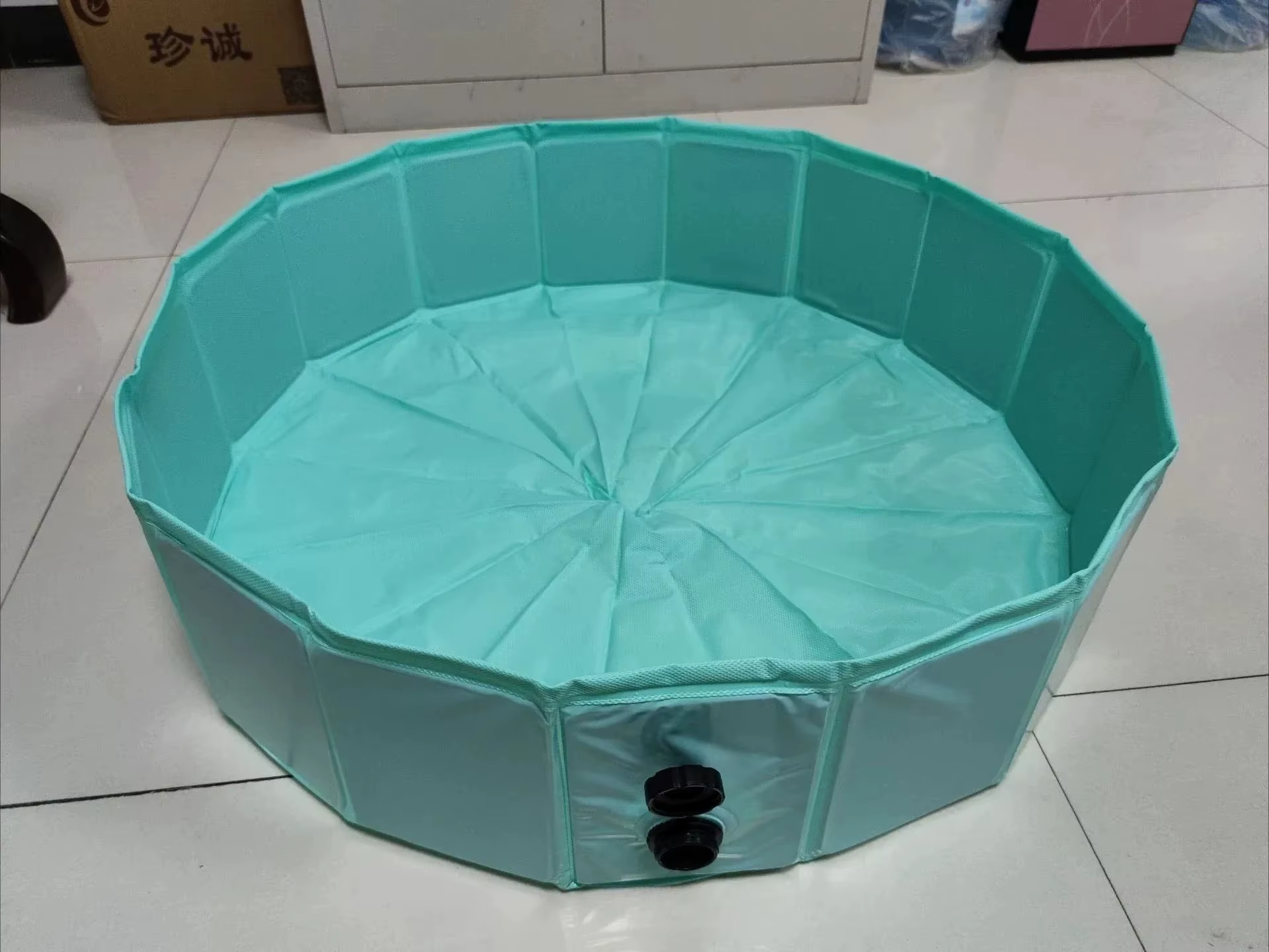 PISCINE PLIABLE POUR CHIEN