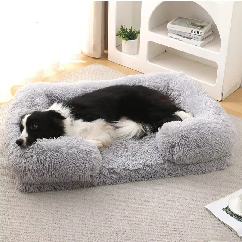 Panier Rectangulaire Apaisant en Fausse Fourrure | Confort Chien